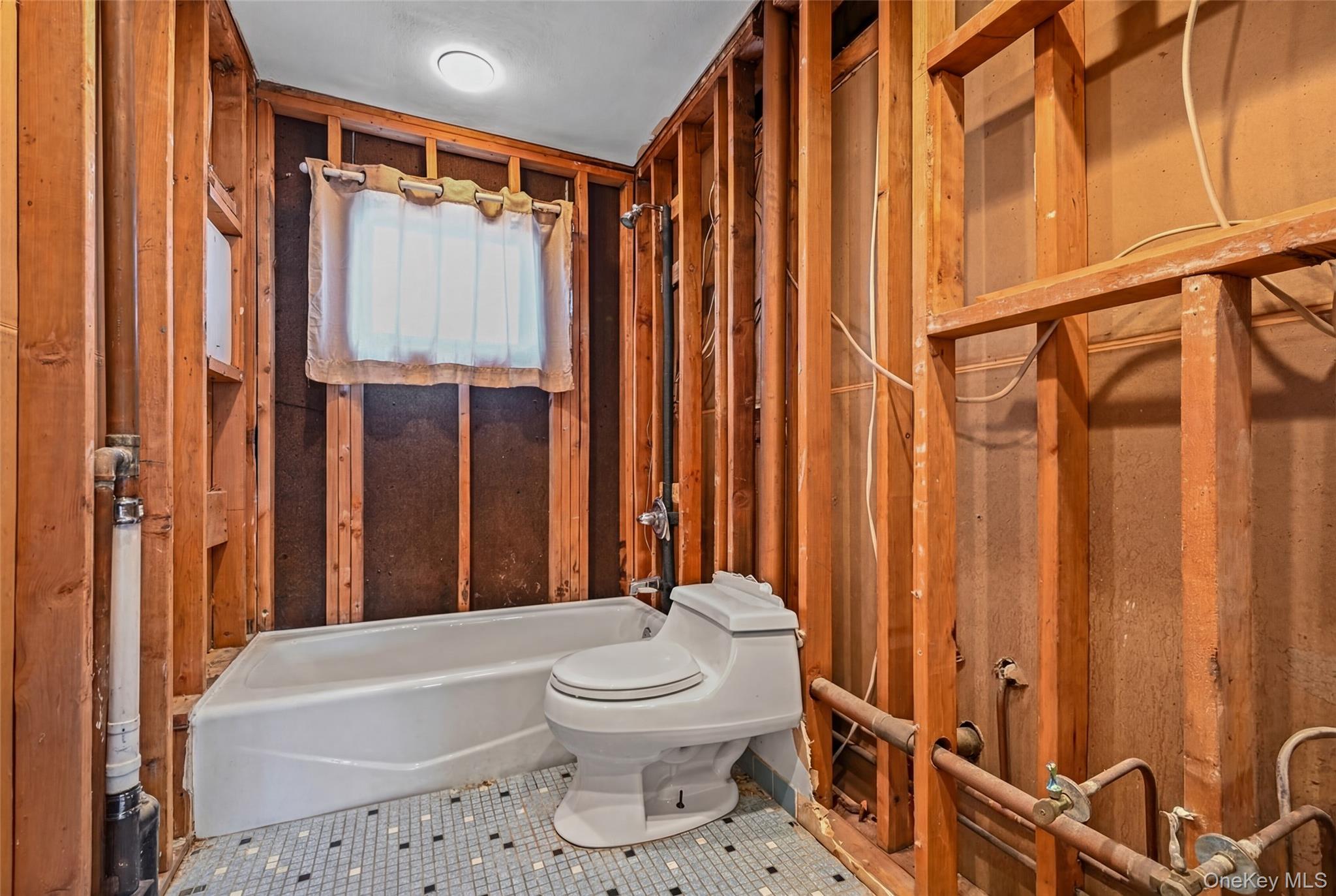 #14 photo, 3727 Oceanside Road, Нассау ‖ Oceanside , NY 11572