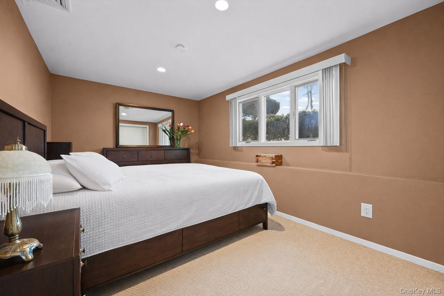 #18 photo, 3727 Oceanside Road, Нассау ‖ Oceanside , NY 11572