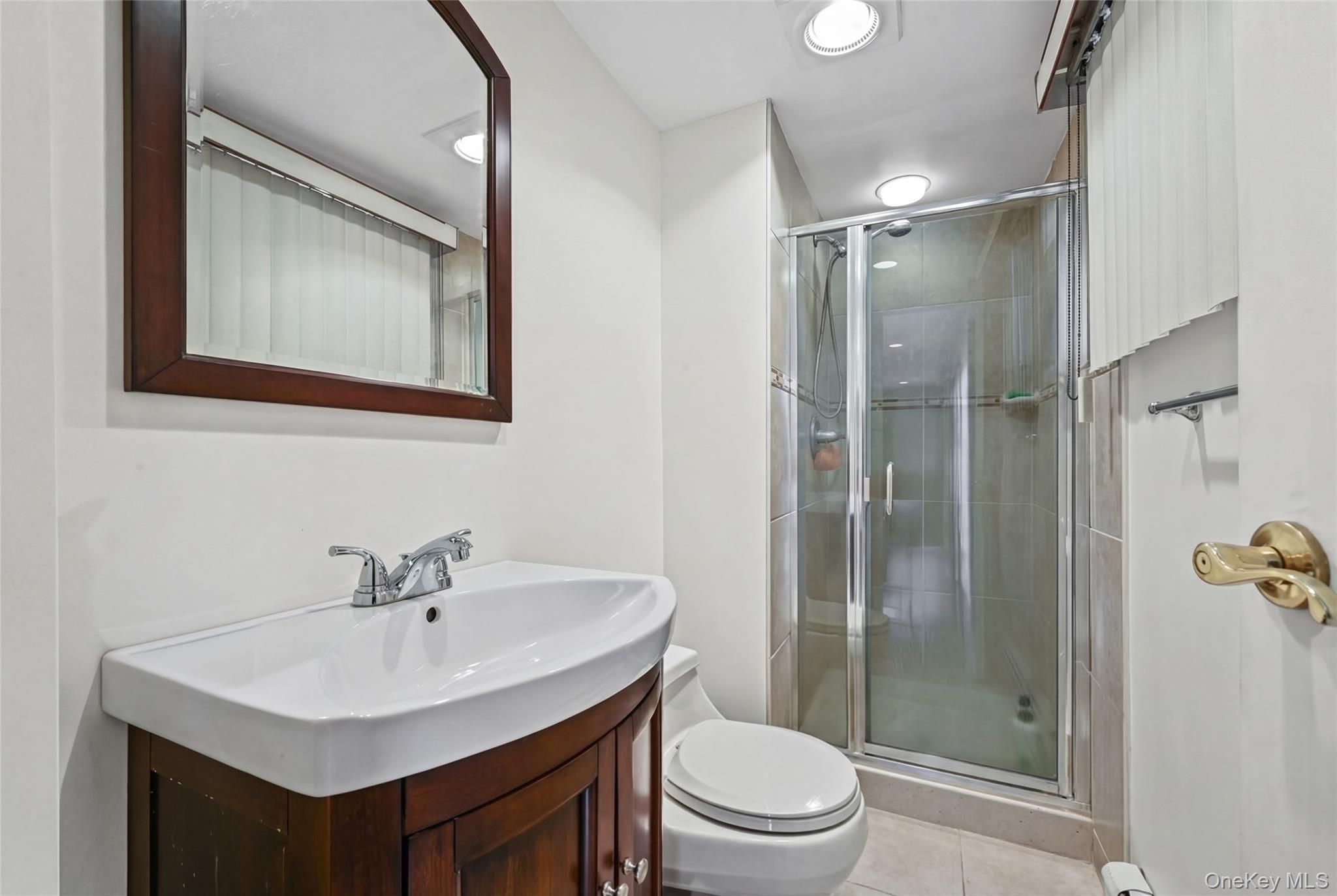 #19 photo, 3727 Oceanside Road, Нассау ‖ Oceanside , NY 11572