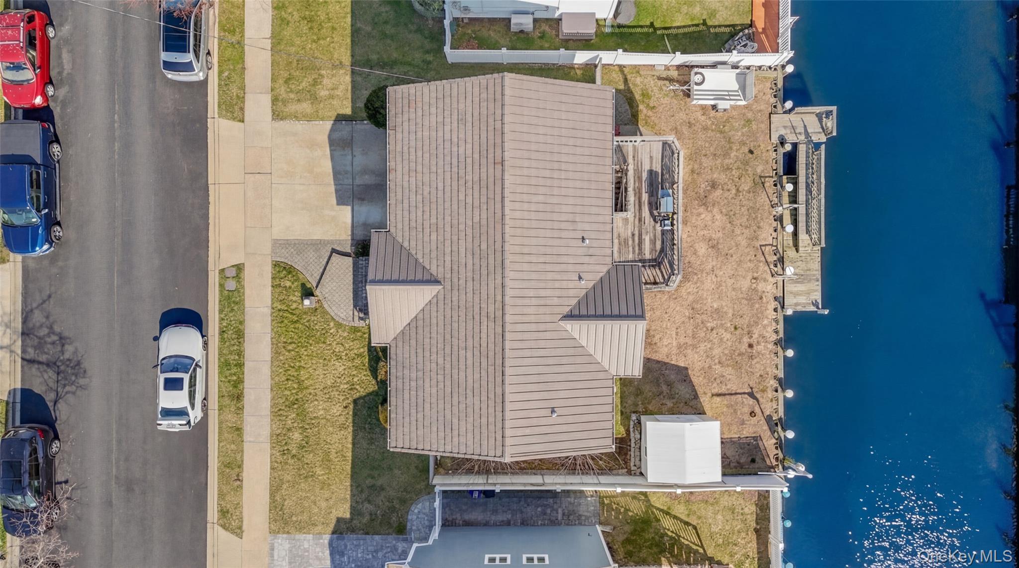 #2 photo, 3727 Oceanside Road, Нассау ‖ Oceanside , NY 11572