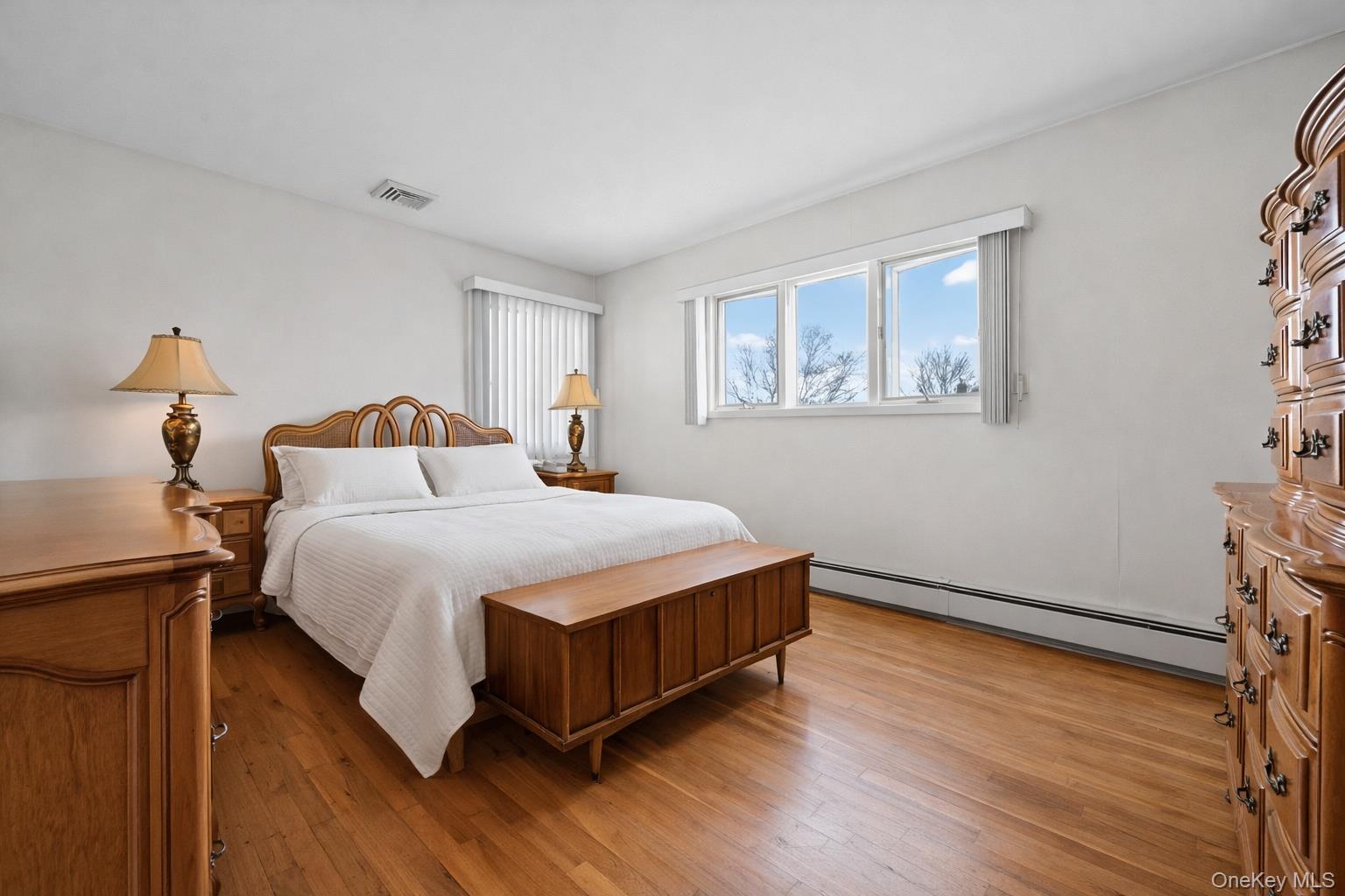 #9 photo, 3727 Oceanside Road, Нассау ‖ Oceanside , NY 11572