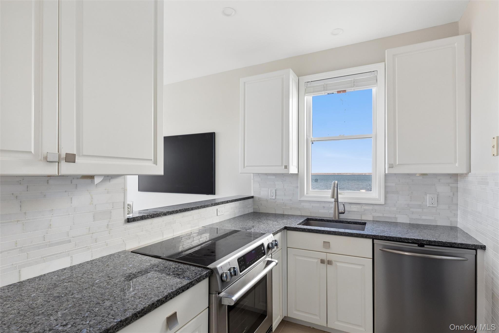 #13 photo, 580 Dune Road, 东长岛 汉普顿 Westhampton Beach , NY 11978