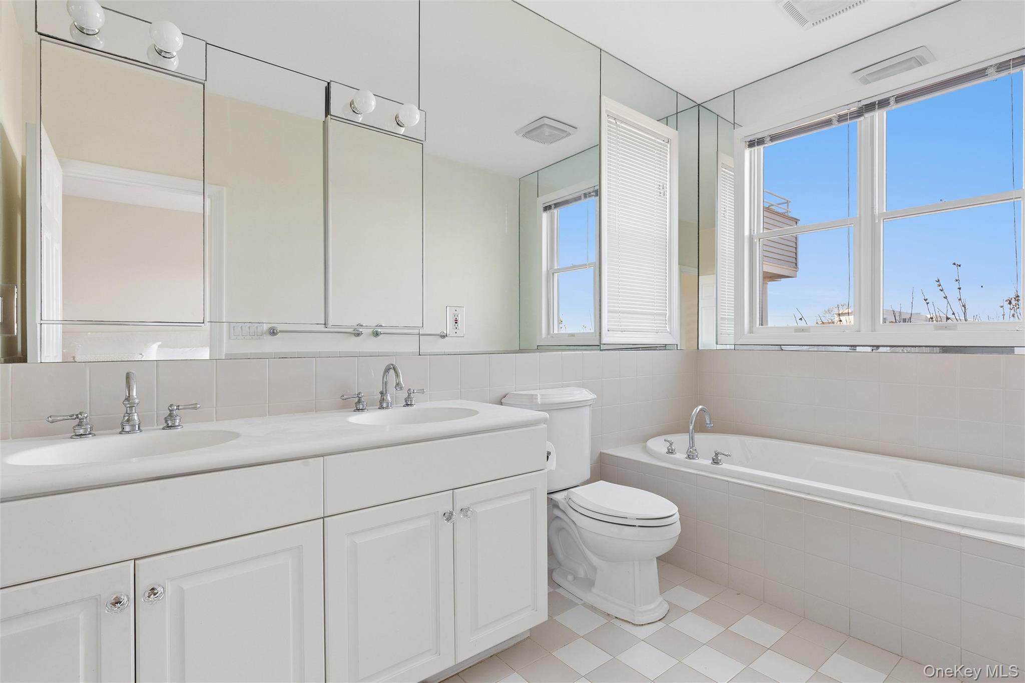 #19 photo, 580 Dune Road, 东长岛 汉普顿 Westhampton Beach , NY 11978