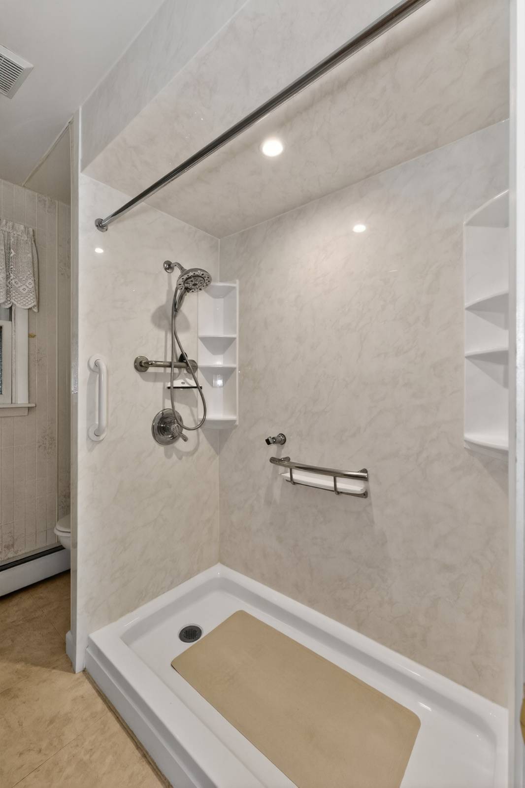 #20 photo, 11 Myers Ct, Albany , NY 12205