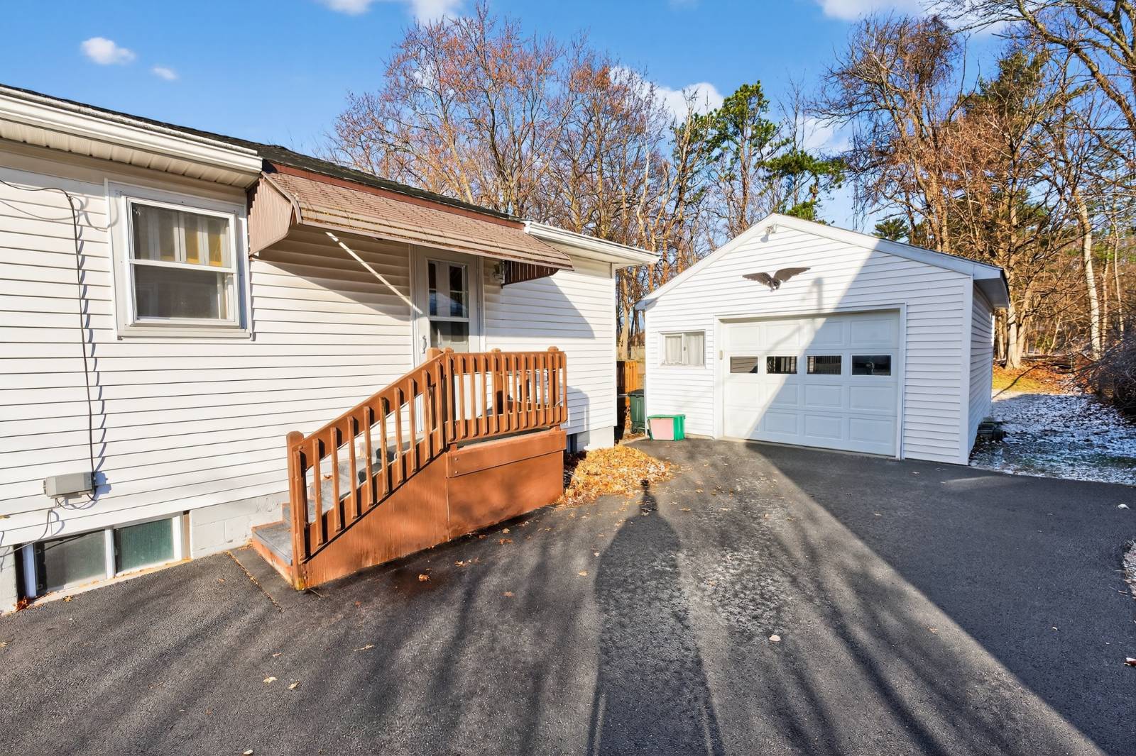 #4 photo, 11 Myers Ct, Albany , NY 12205