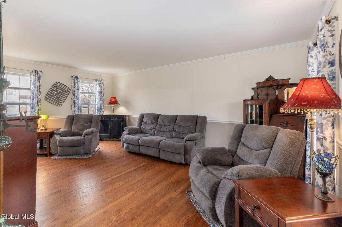 #11 photo, 32 Bancker Avenue, Glenville , NY 12302