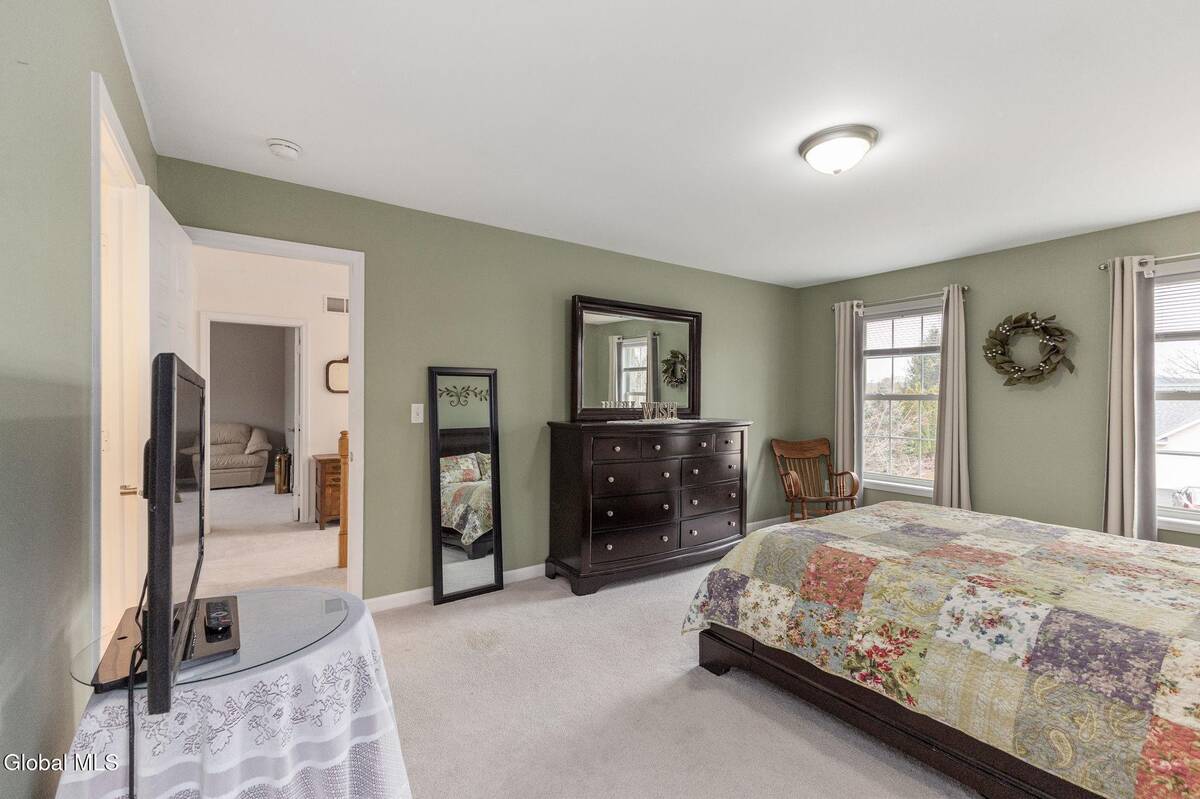 #25 photo, 32 Bancker Avenue, Glenville , NY 12302