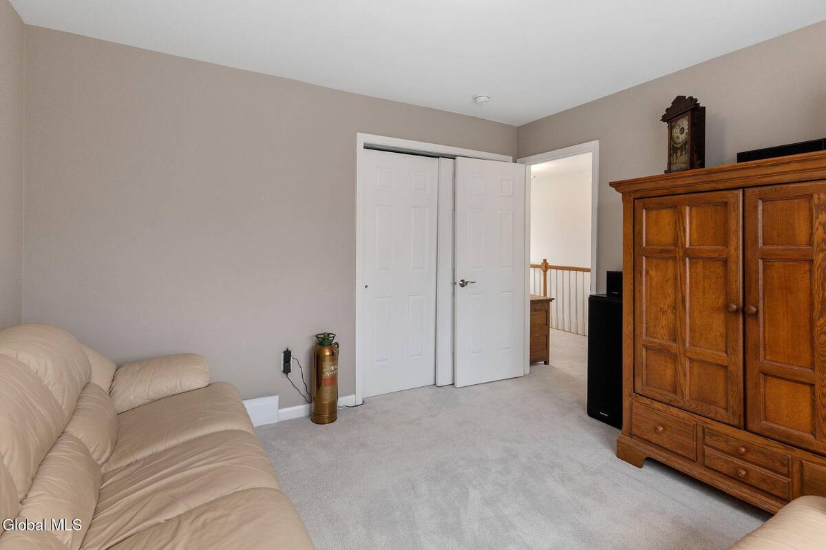 #31 photo, 32 Bancker Avenue, Glenville , NY 12302