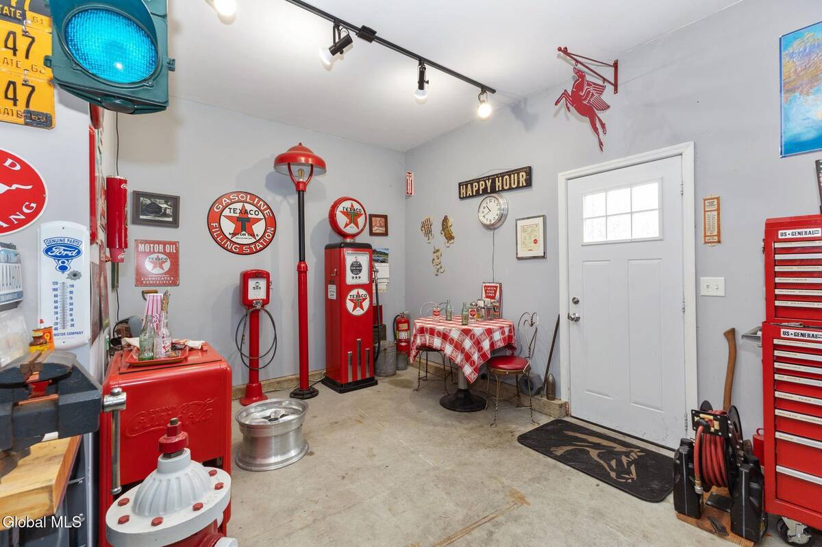 #40 photo, 32 Bancker Avenue, Glenville , NY 12302