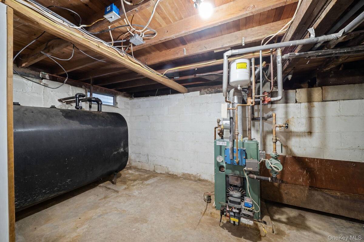 #27 photo, 11 Rosemont Avenue, Саффолк ‖ Farmingville , NY 11738