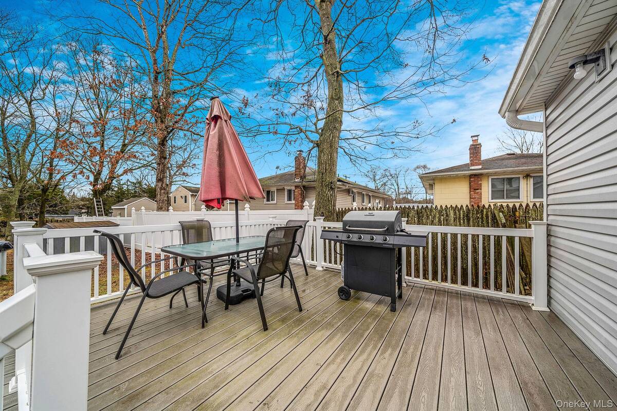 #12 photo, 16 Rexmere Avenue, Farmingville , NY 11738