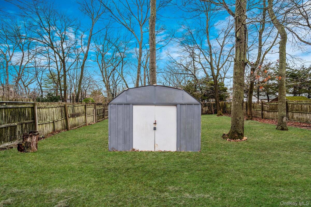 #19 photo, 16 Rexmere Avenue, Farmingville , NY 11738