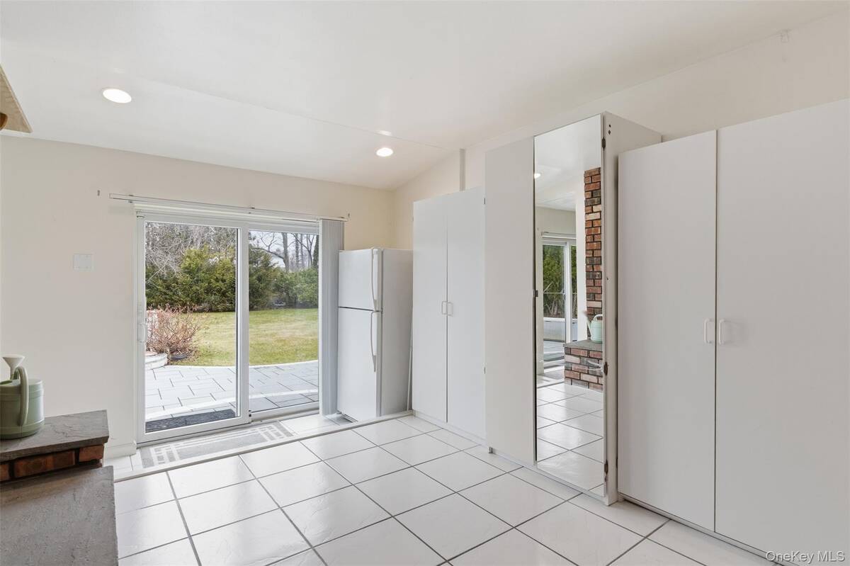 #20 photo, 137 Burr Road, Саффолк ‖ East Northport , NY 11731