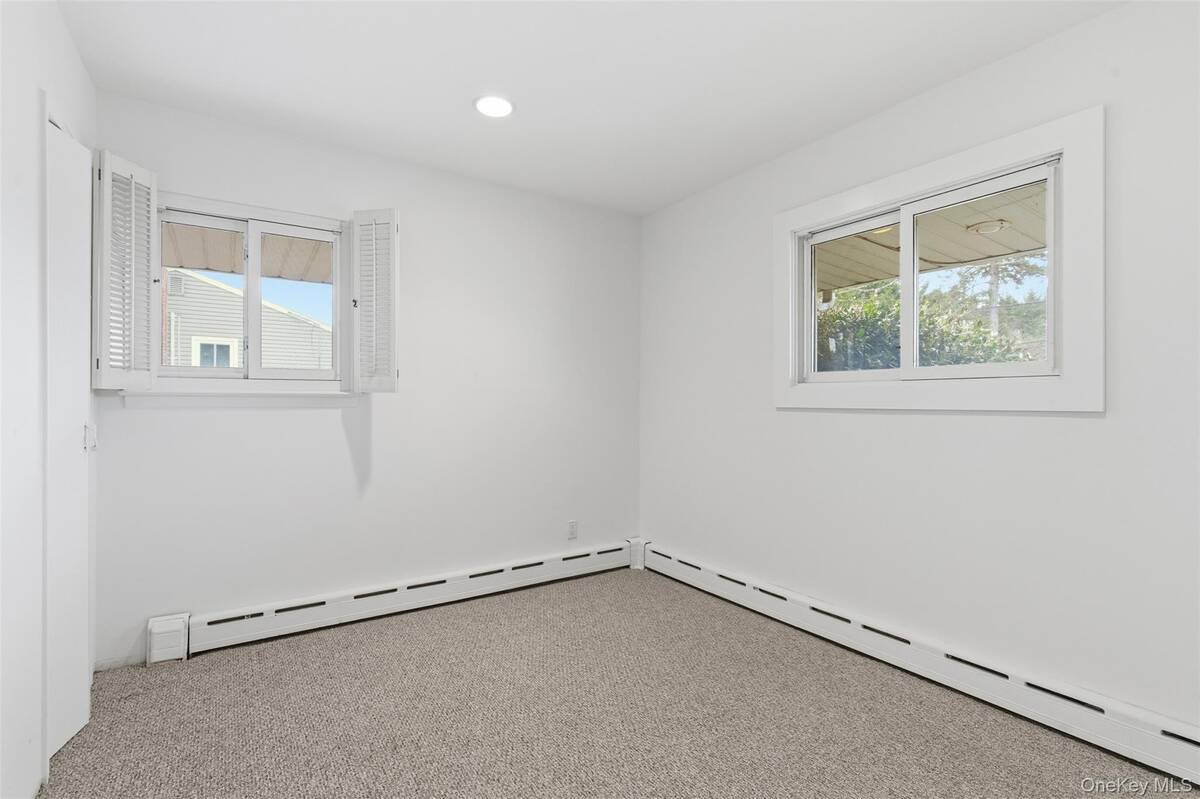 #21 photo, 137 Burr Road, Саффолк ‖ East Northport , NY 11731