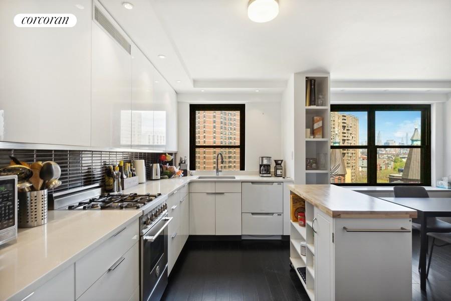 #1 photo, 266 E BROADWAY, ম্যানহাটন Lower East Side , NY 10002