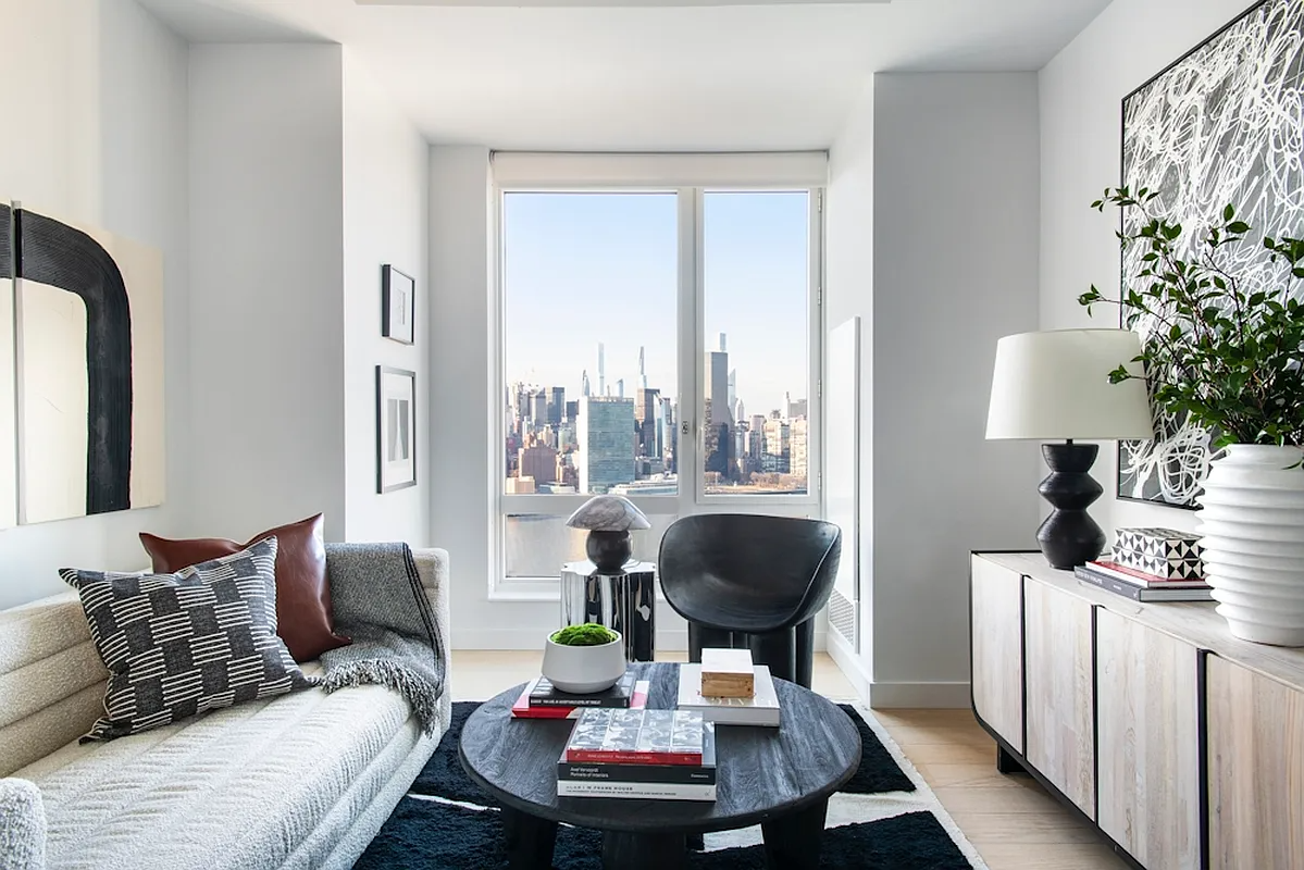 #3 photo, 1-15 57th Avenue, लॉन्ग आइलैंड सिटी Hunters Point , NY 11101