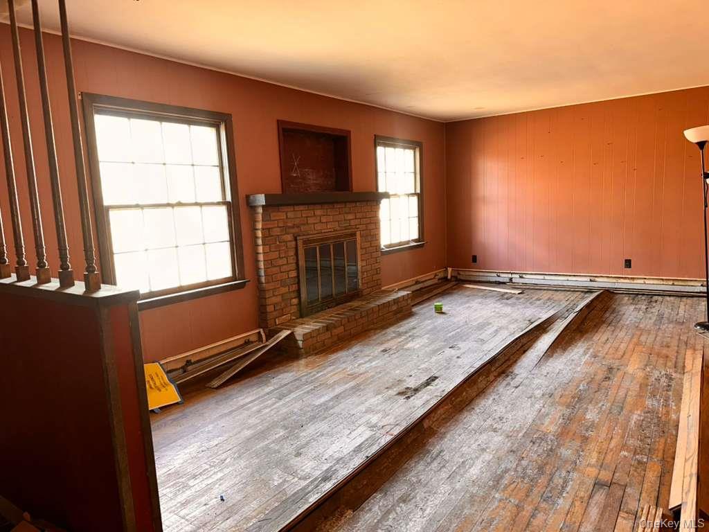 #4 photo, 179 Roosevelt Road, Hyde Park , NY 12538