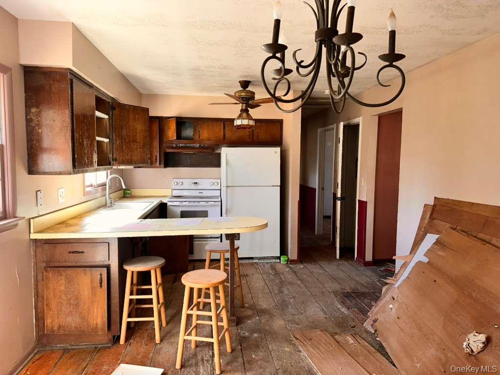 #6 photo, 179 Roosevelt Road, Hyde Park , NY 12538