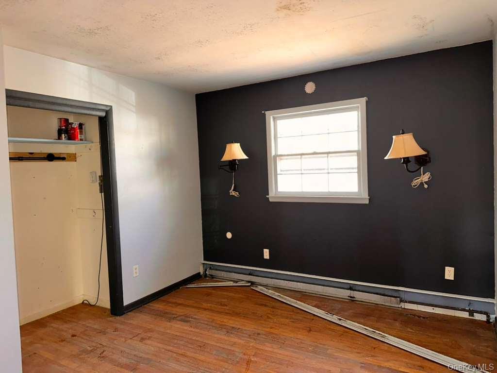 #8 photo, 179 Roosevelt Road, Hyde Park , NY 12538