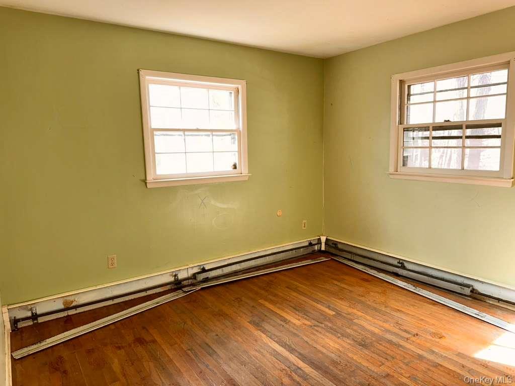 #9 photo, 179 Roosevelt Road, Hyde Park , NY 12538