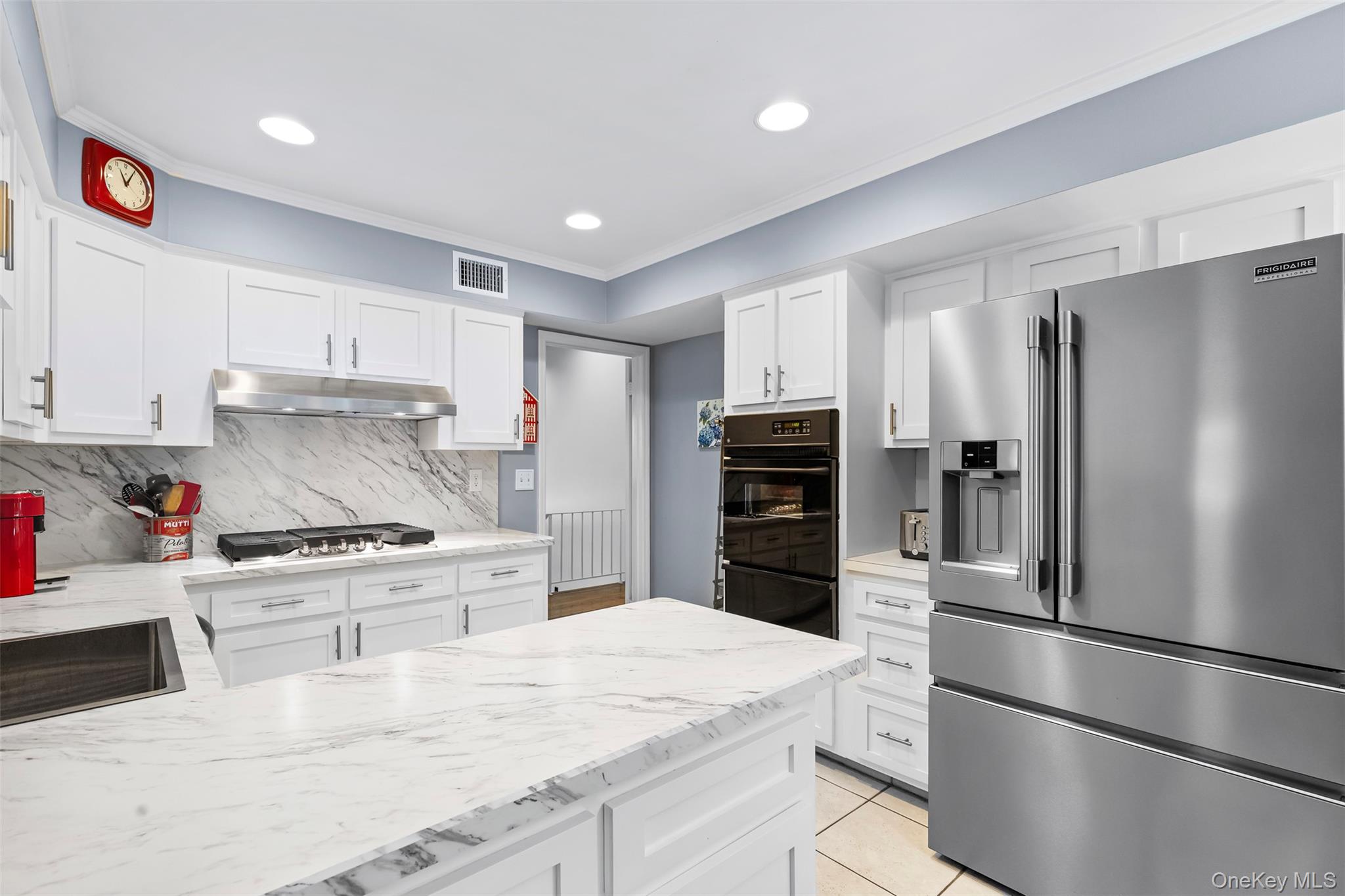 #8 photo, 40 Penny Lane, Scarsdale , NY 10583