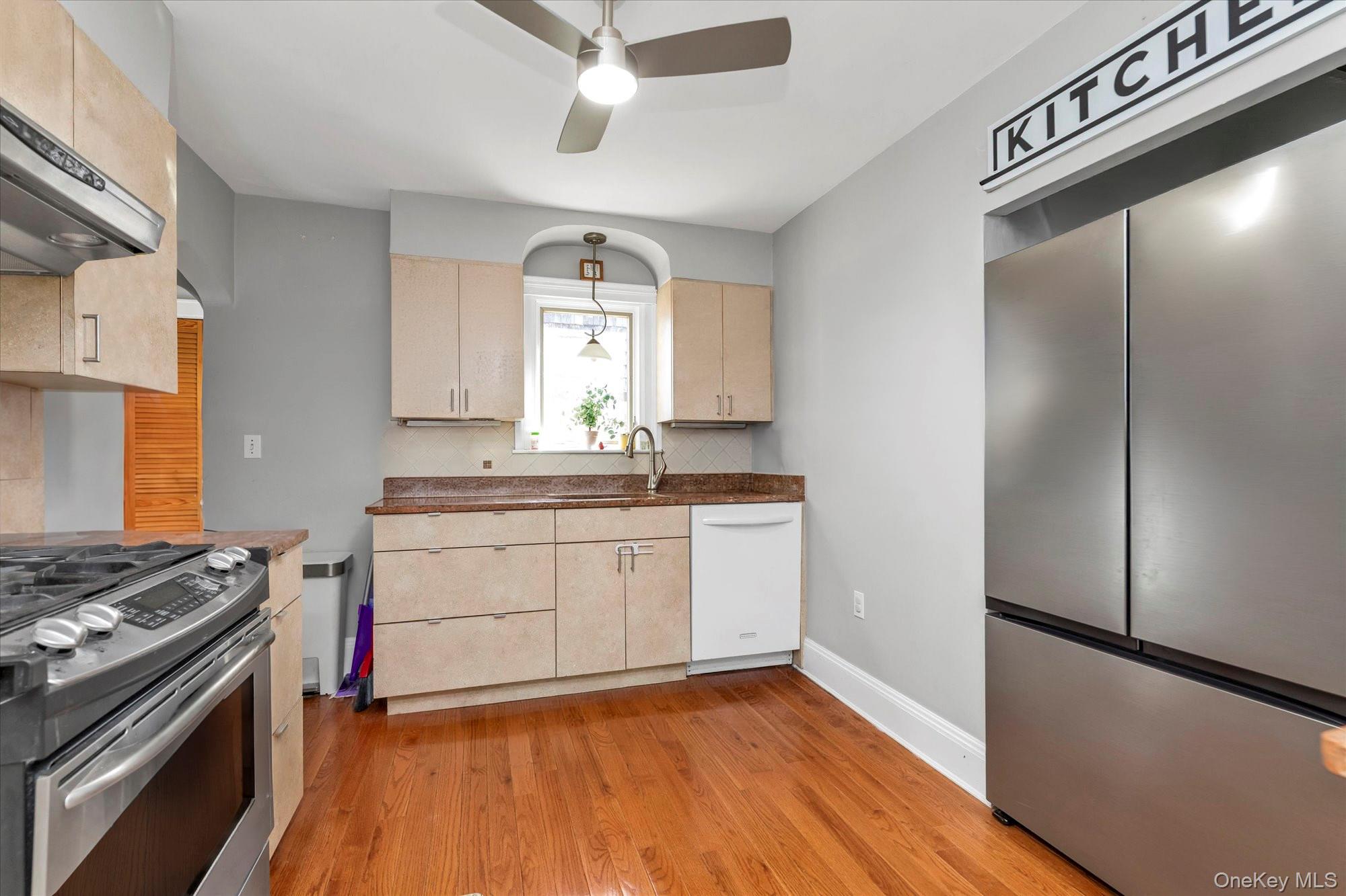 #7 photo, 81 Stuart Street, 長島 Lynbrook , NY 11563