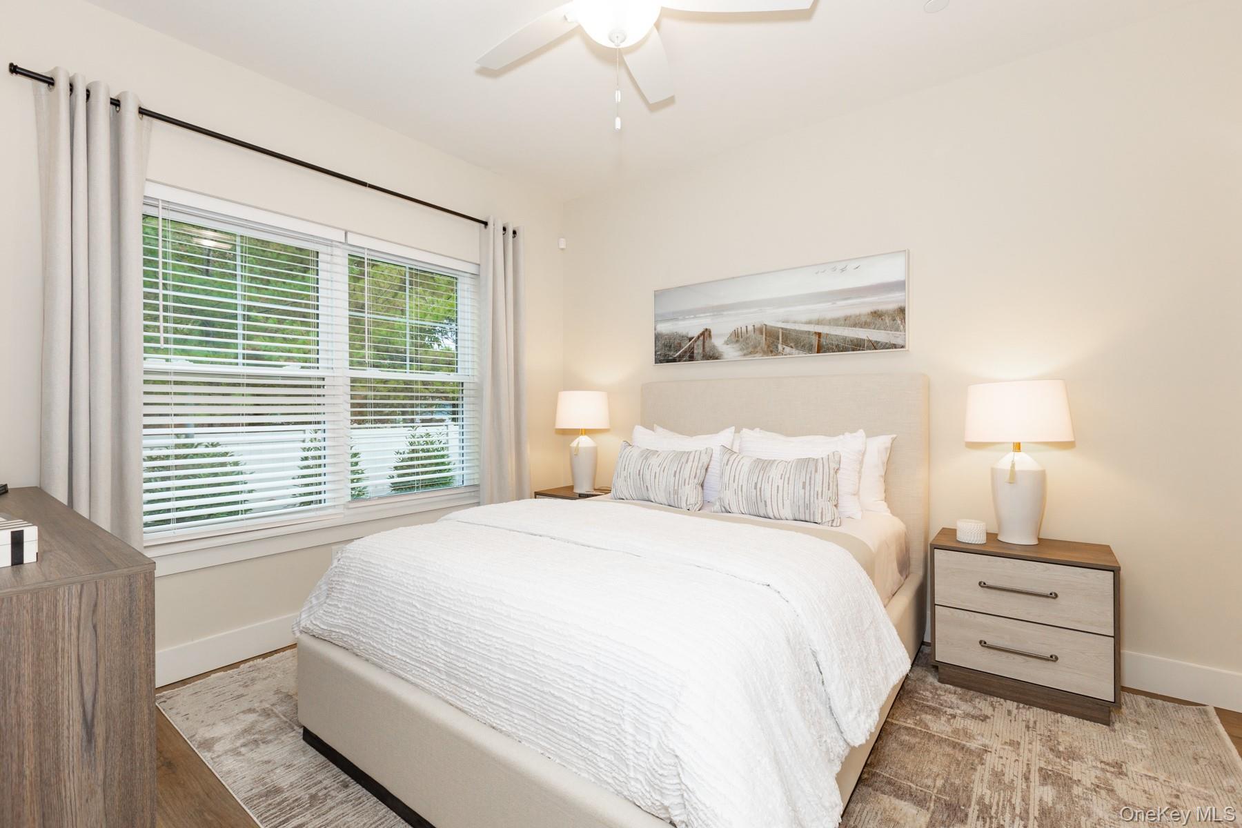 #1 photo, 207 Romar Court, सफ़ोक काउंटी West Babylon , NY 11704