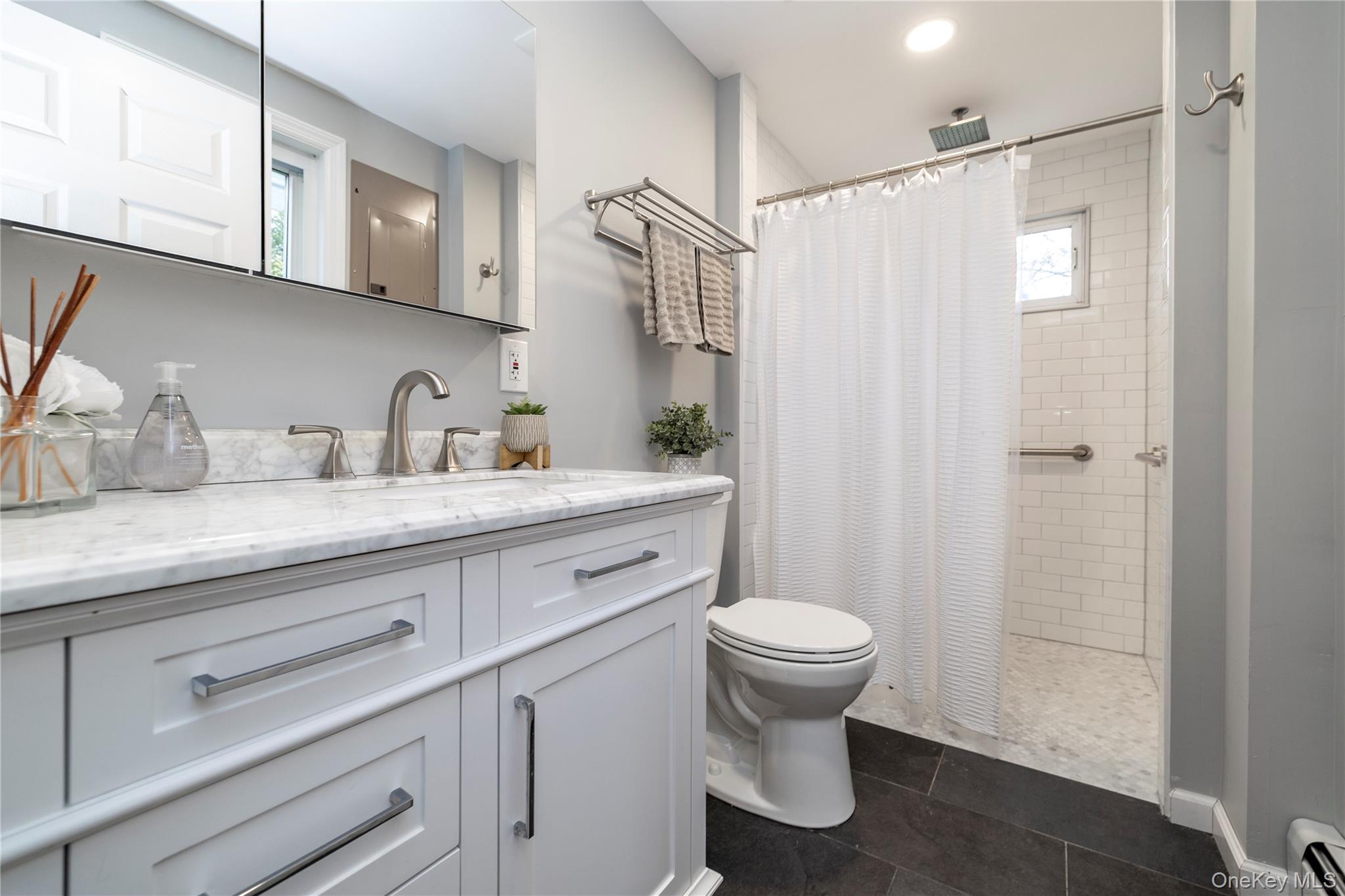 #13 photo, 29 Donna Lane, নাসাউ কাউন্টি Lido Beach , NY 11561