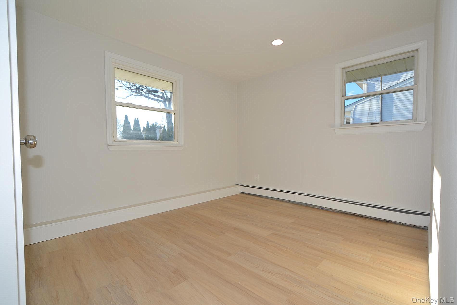 #16 photo, 15 Allegheny Drive, সাফোক কাউন্টি Farmingville , NY 11738