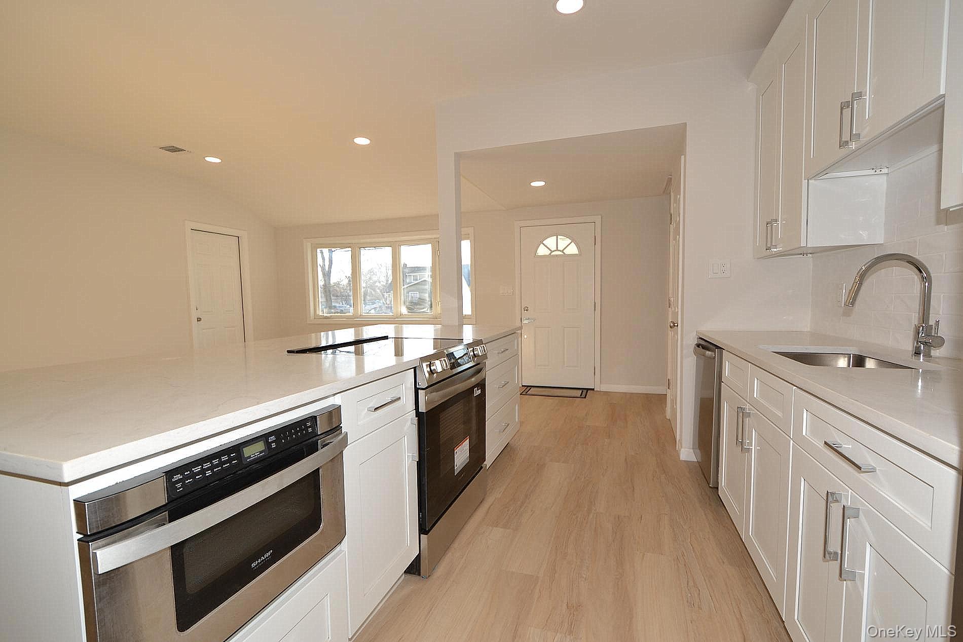 #8 photo, 15 Allegheny Drive, সাফোক কাউন্টি Farmingville , NY 11738