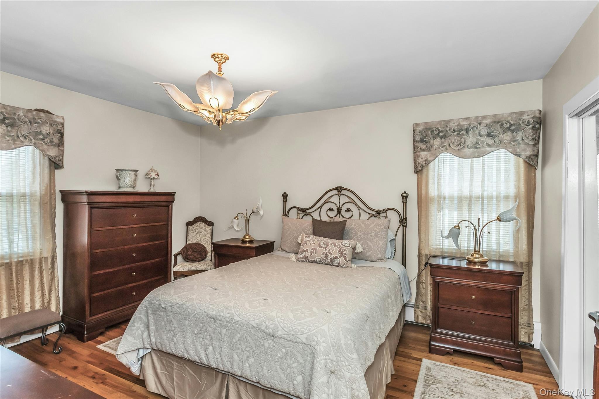 #14 photo, 309 N Virginia Avenue, ناسو Massapequa , NY 11758