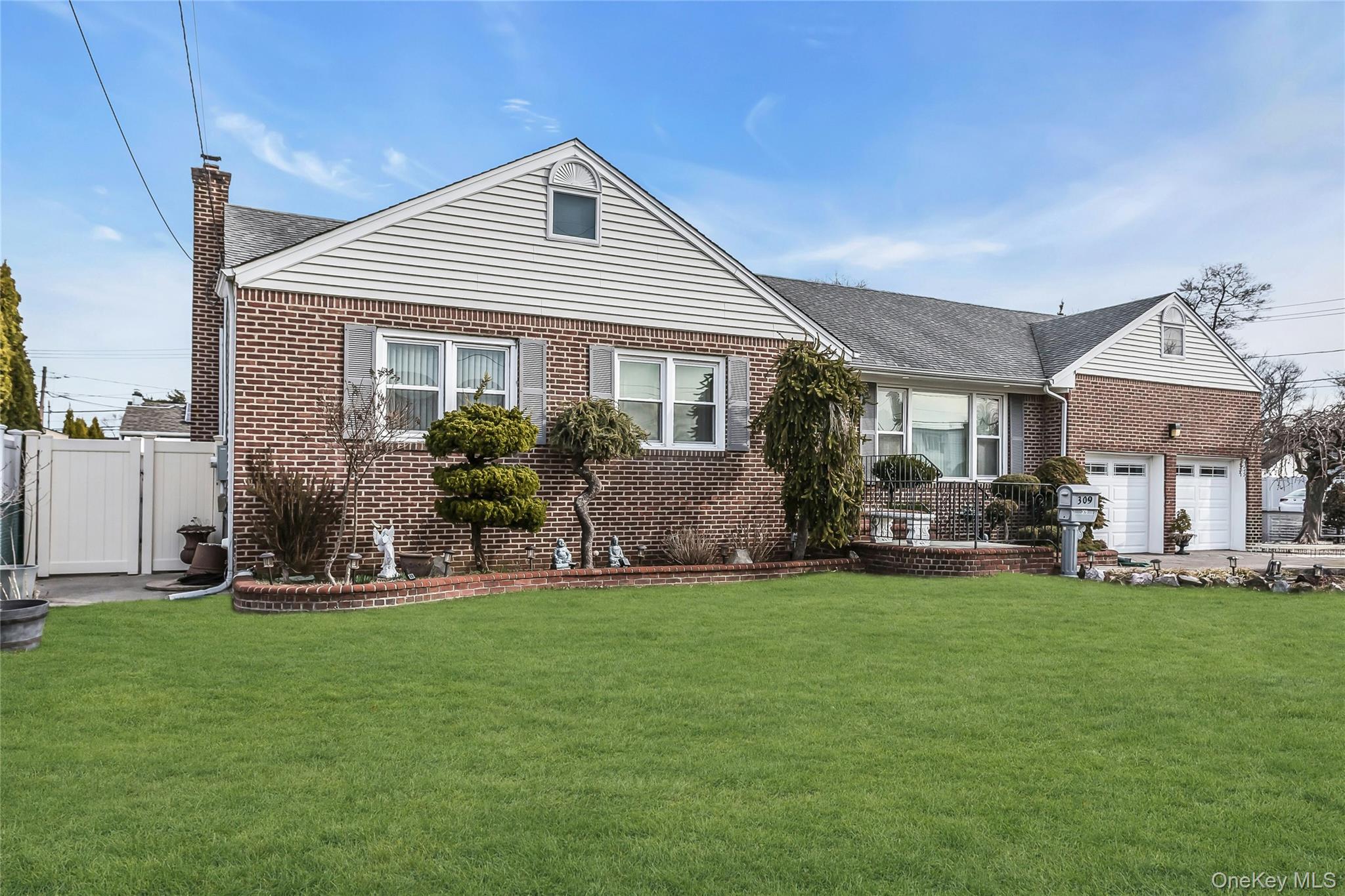 #2 photo, 309 N Virginia Avenue, ناسو Massapequa , NY 11758