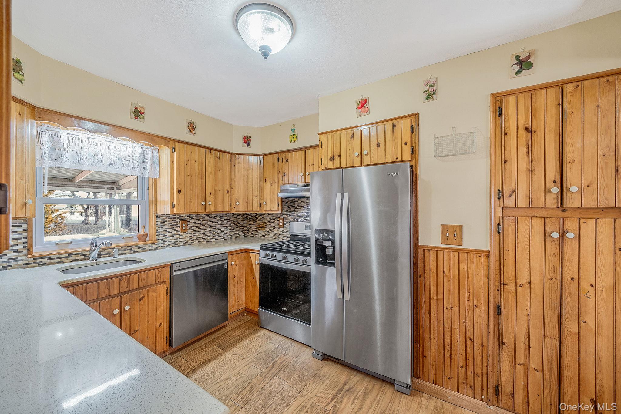 #5 photo, 27 Trader Lane, 東長島 Brentwood , NY 11717