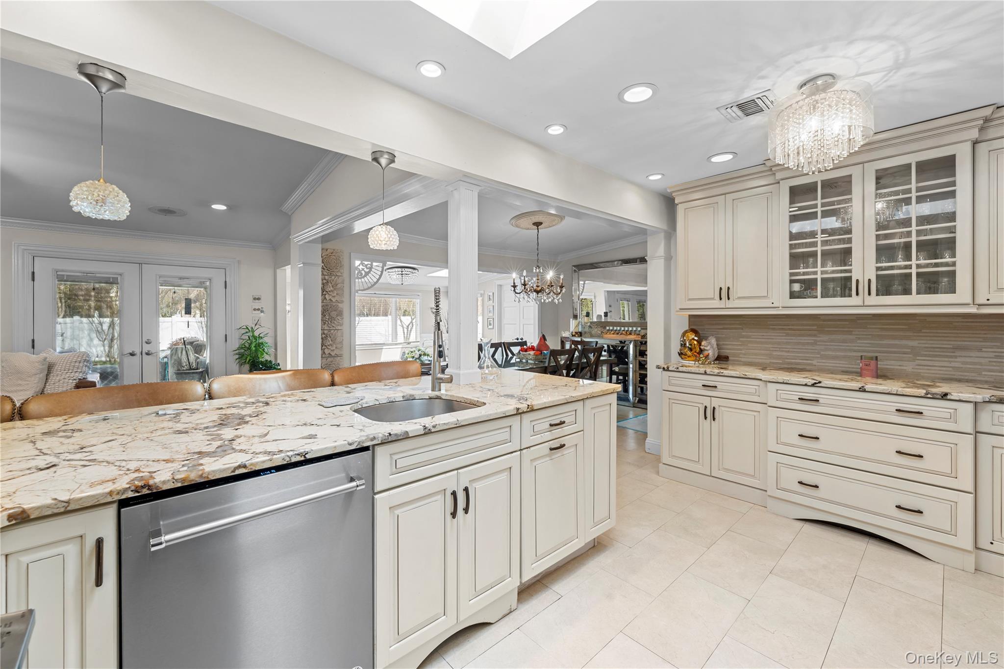 #10 photo, 10 Heather Court, সাফোক কাউন্টি Centereach , NY 11720