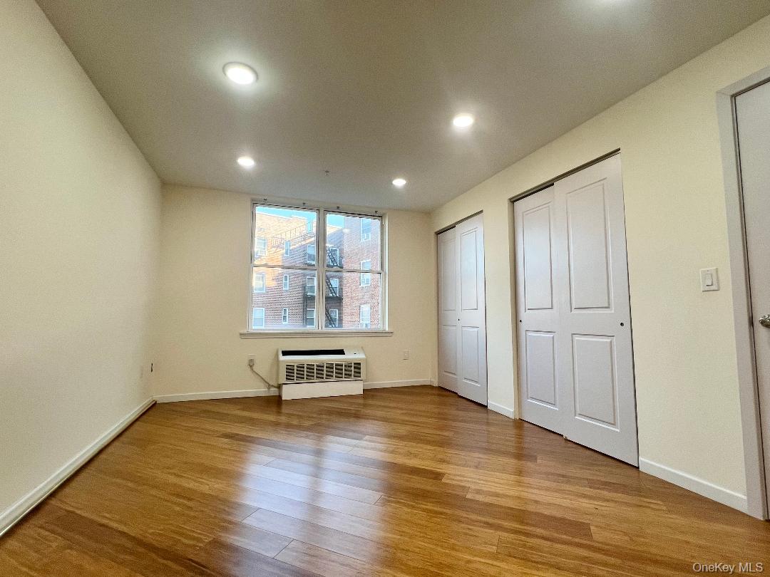 #4 photo, 55 S Middle Neck Road, Нассау ‖ Great Neck , NY 11021