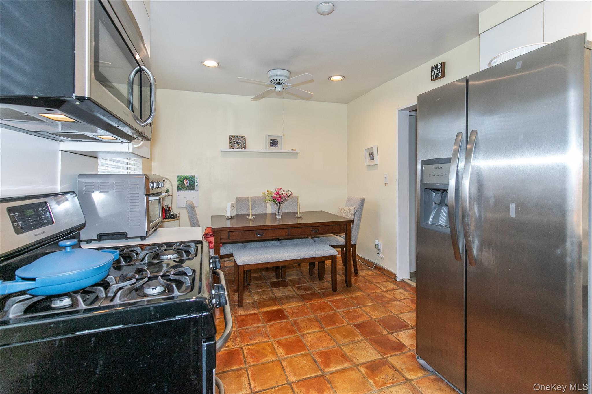 #10 photo, 60-39 251st Street, Little Neck , NY 11362