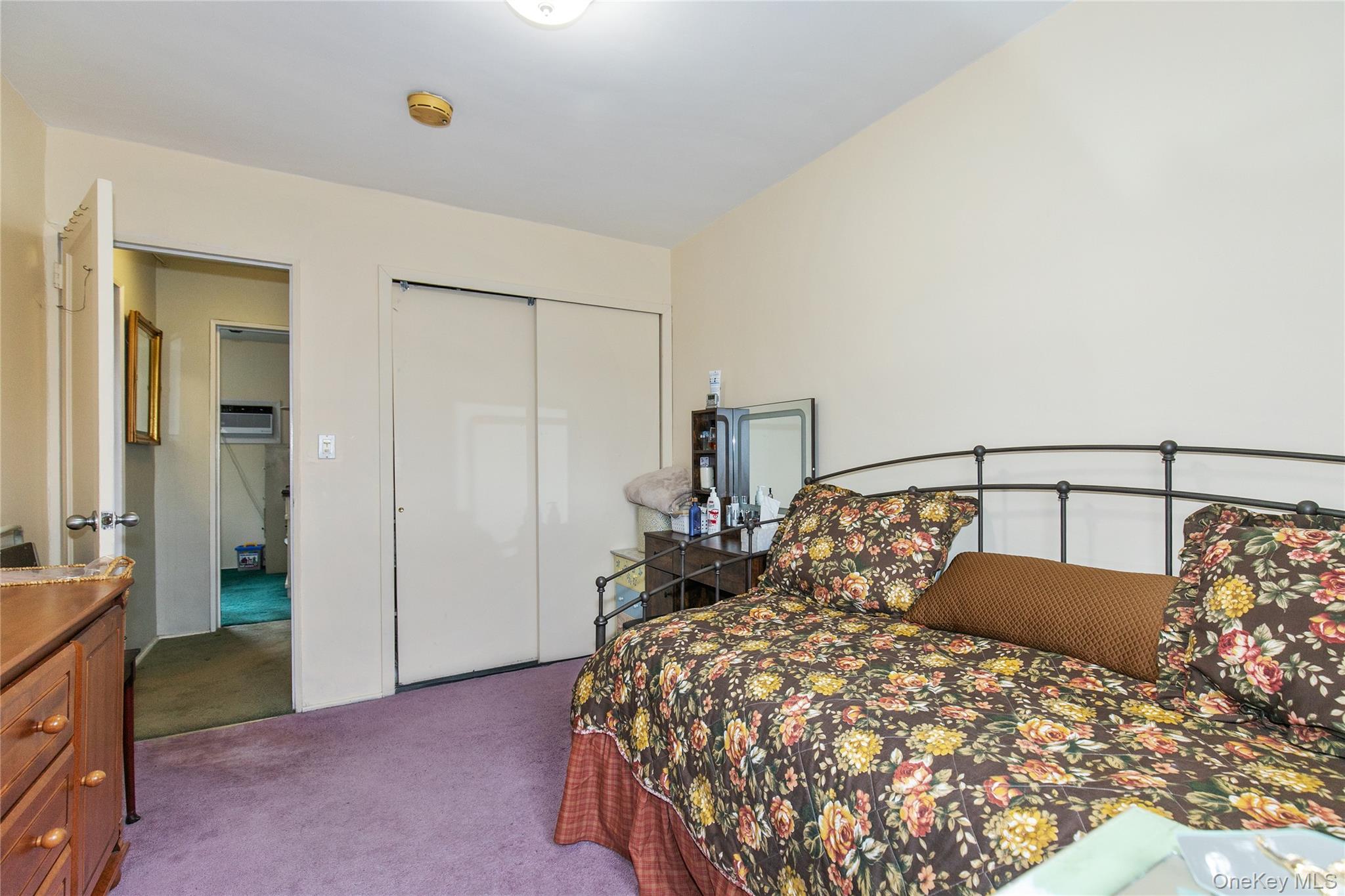 #16 photo, 60-39 251st Street, Little Neck , NY 11362