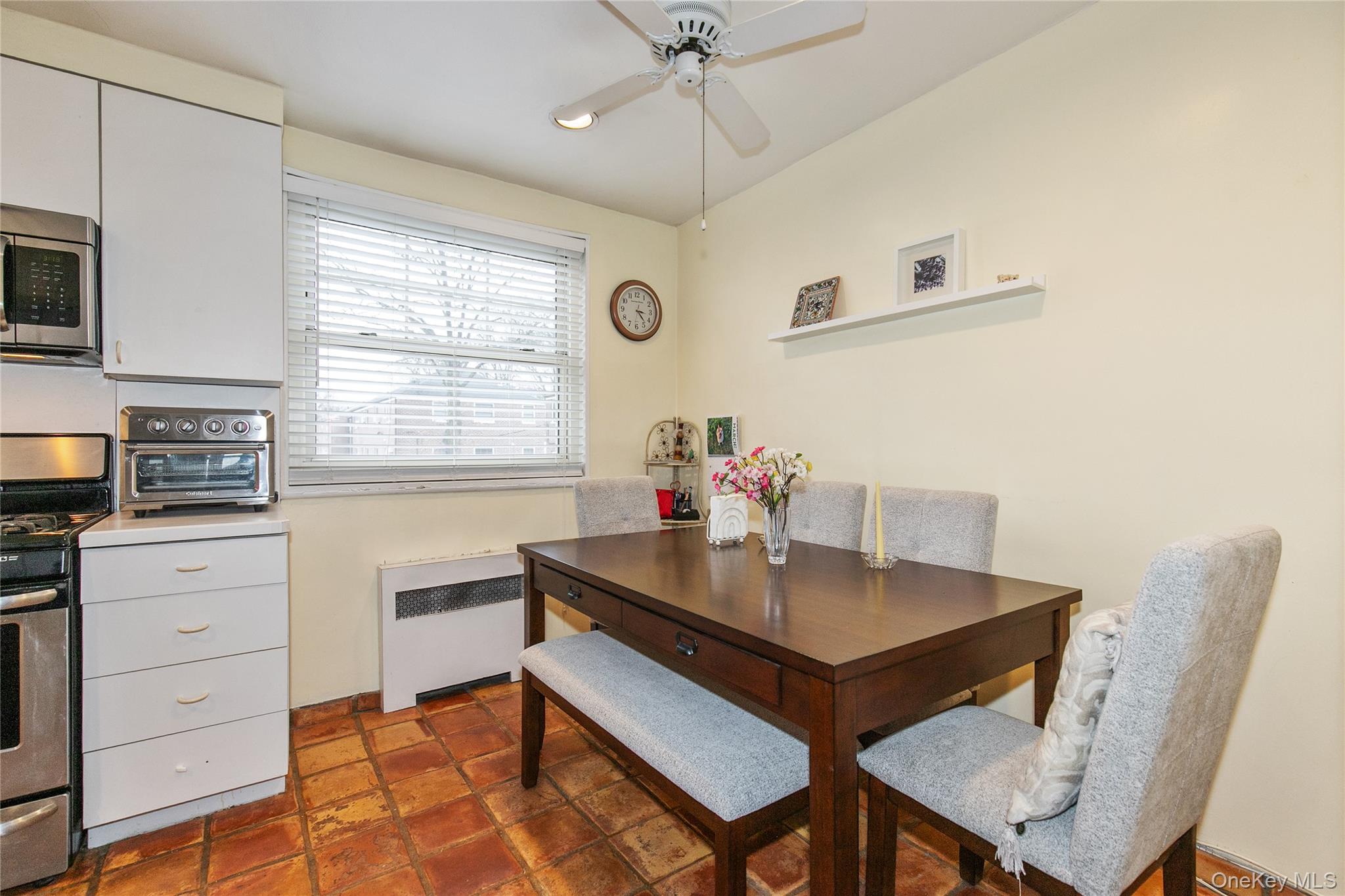 #6 photo, 60-39 251st Street, Little Neck , NY 11362