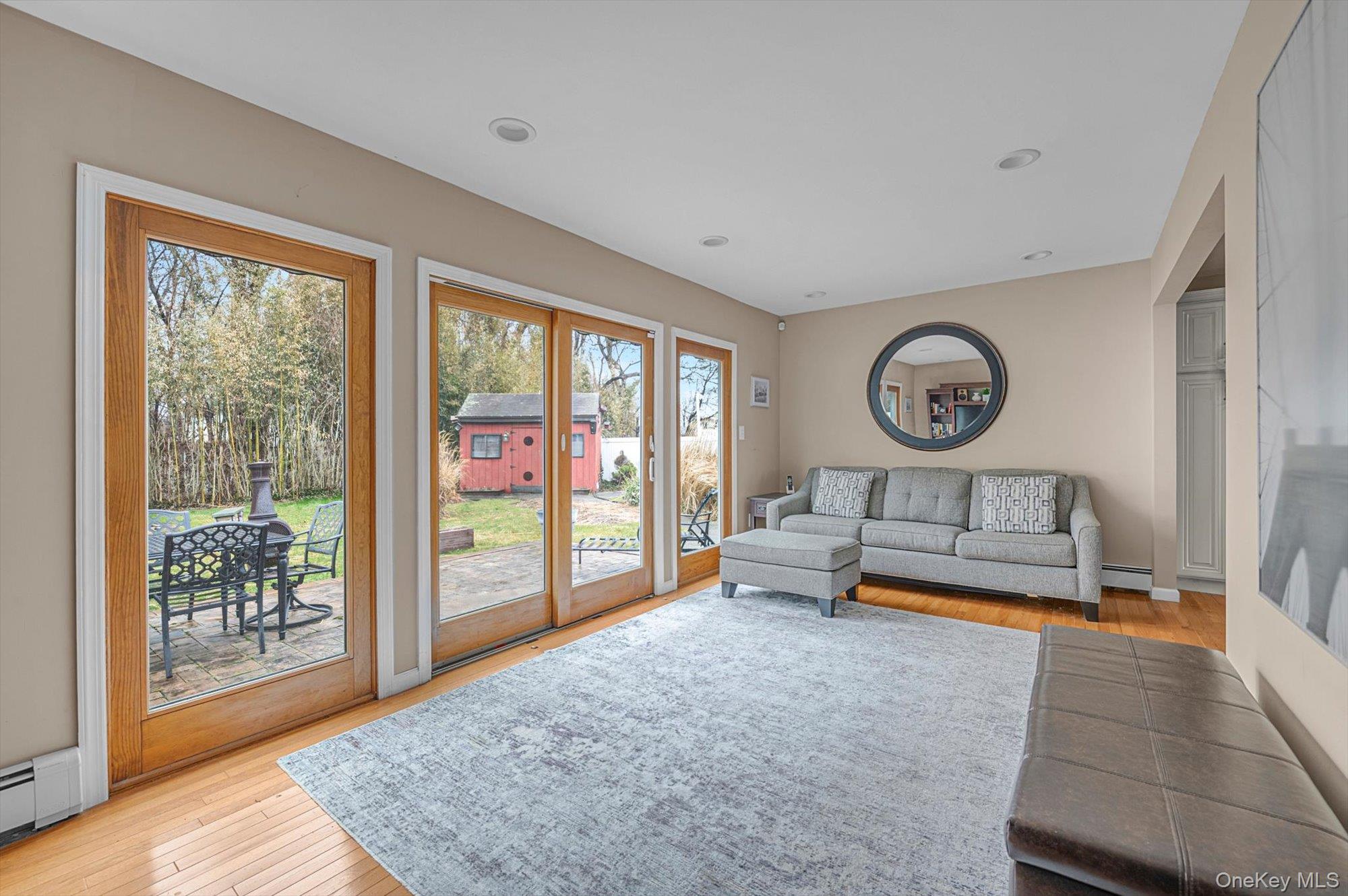 #10 photo, 1393 Lombardy Boulevard, सफ़ोक काउंटी Bay Shore , NY 11706