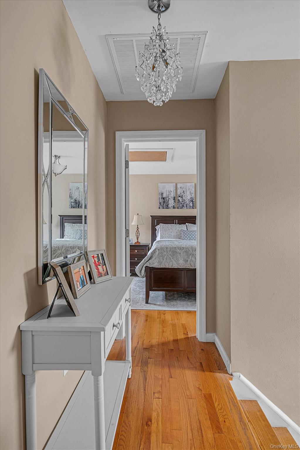 #14 photo, 1393 Lombardy Boulevard, सफ़ोक काउंटी Bay Shore , NY 11706