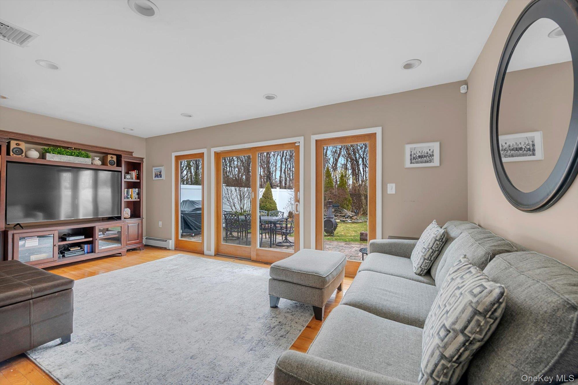 #9 photo, 1393 Lombardy Boulevard, सफ़ोक काउंटी Bay Shore , NY 11706