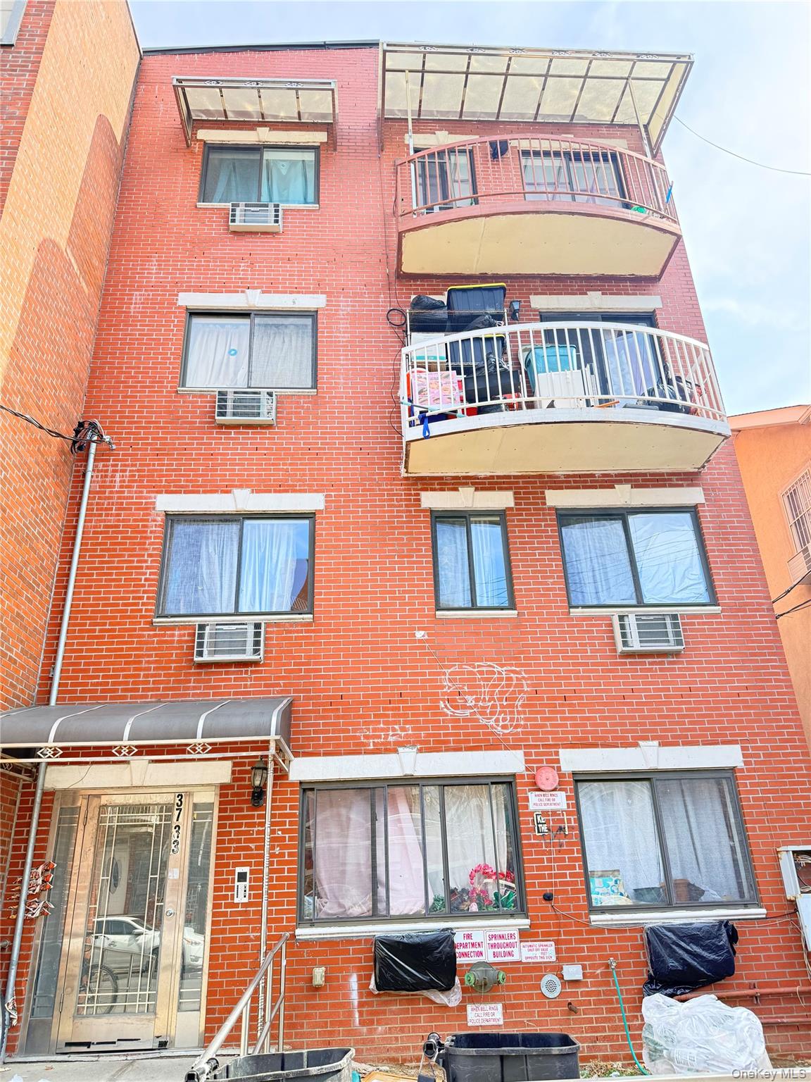 #2 photo, 37-33 107th Street, कुईंस Corona , NY 11368