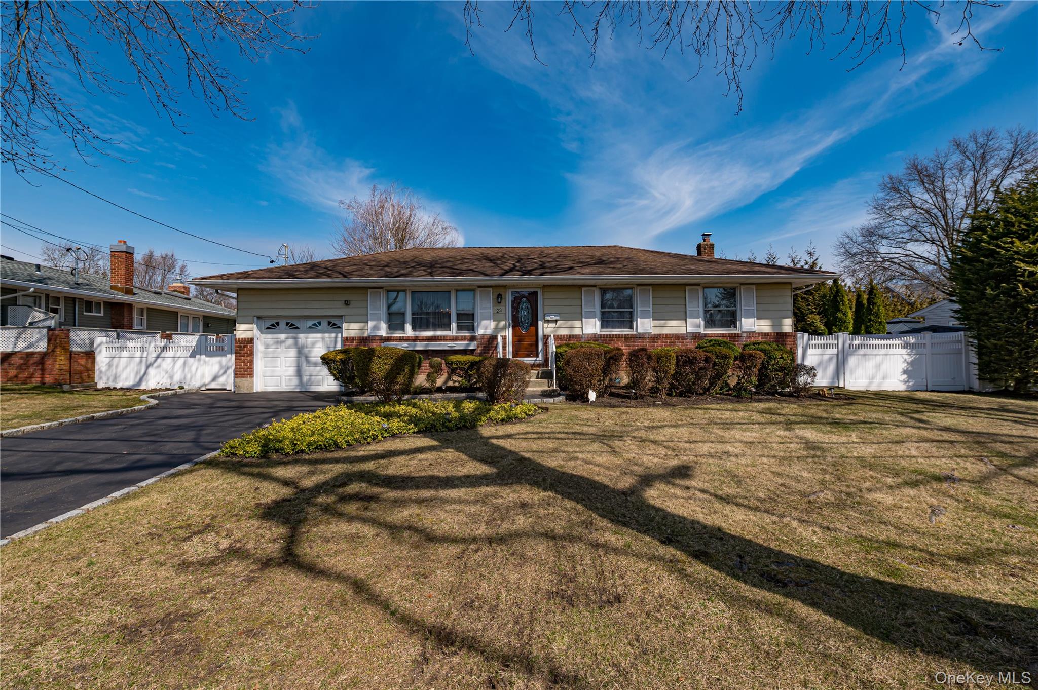 #1 photo, 23 Olga Lane, 东长岛 康马克 Commack , NY 11725