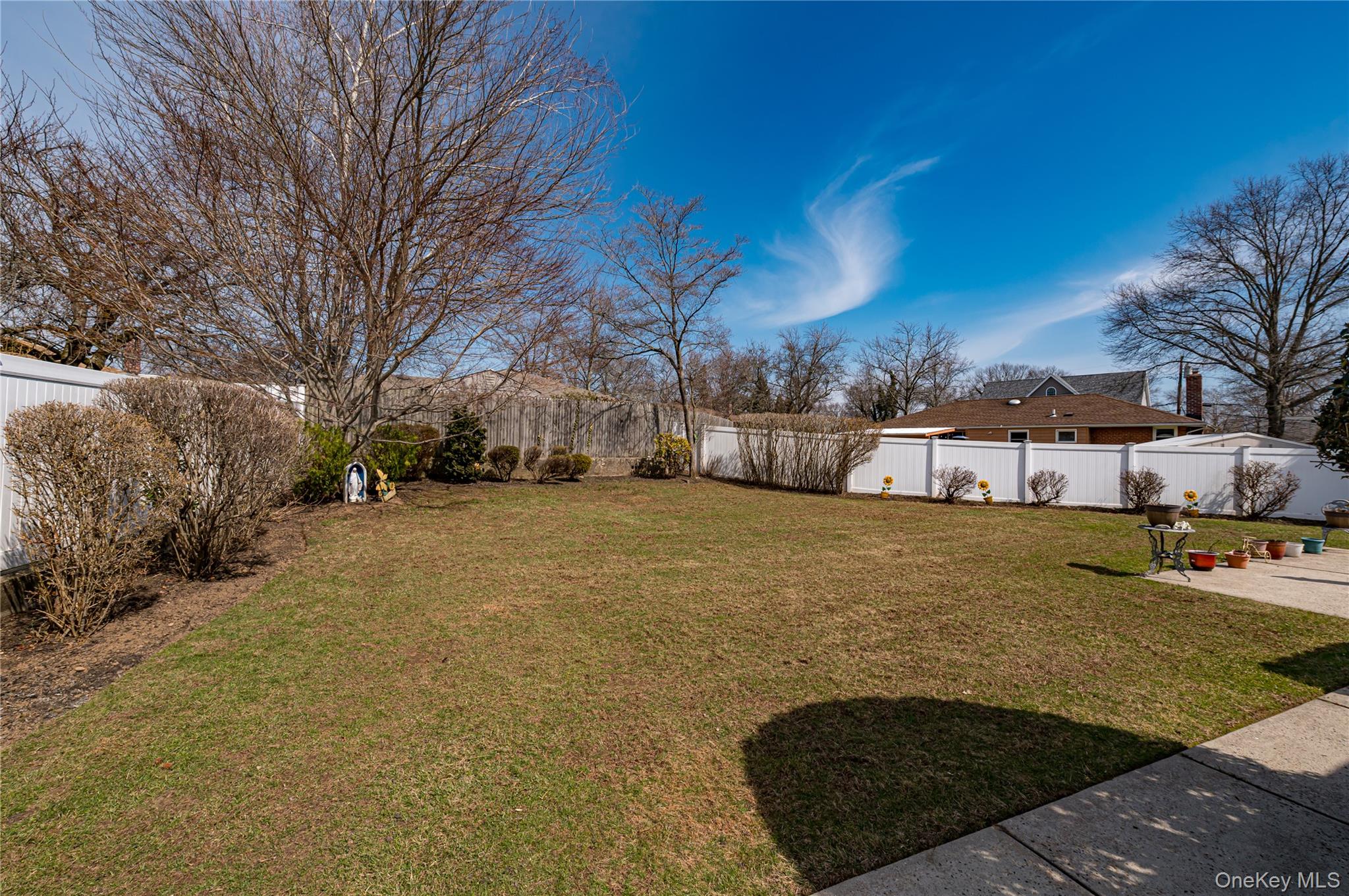 #8 photo, 23 Olga Lane, Commack , NY 11725