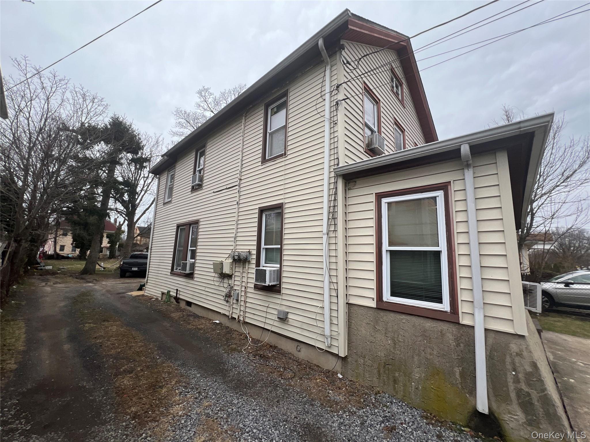 #4 photo, 73 Raynor Street, 長島 Freeport , NY 11520