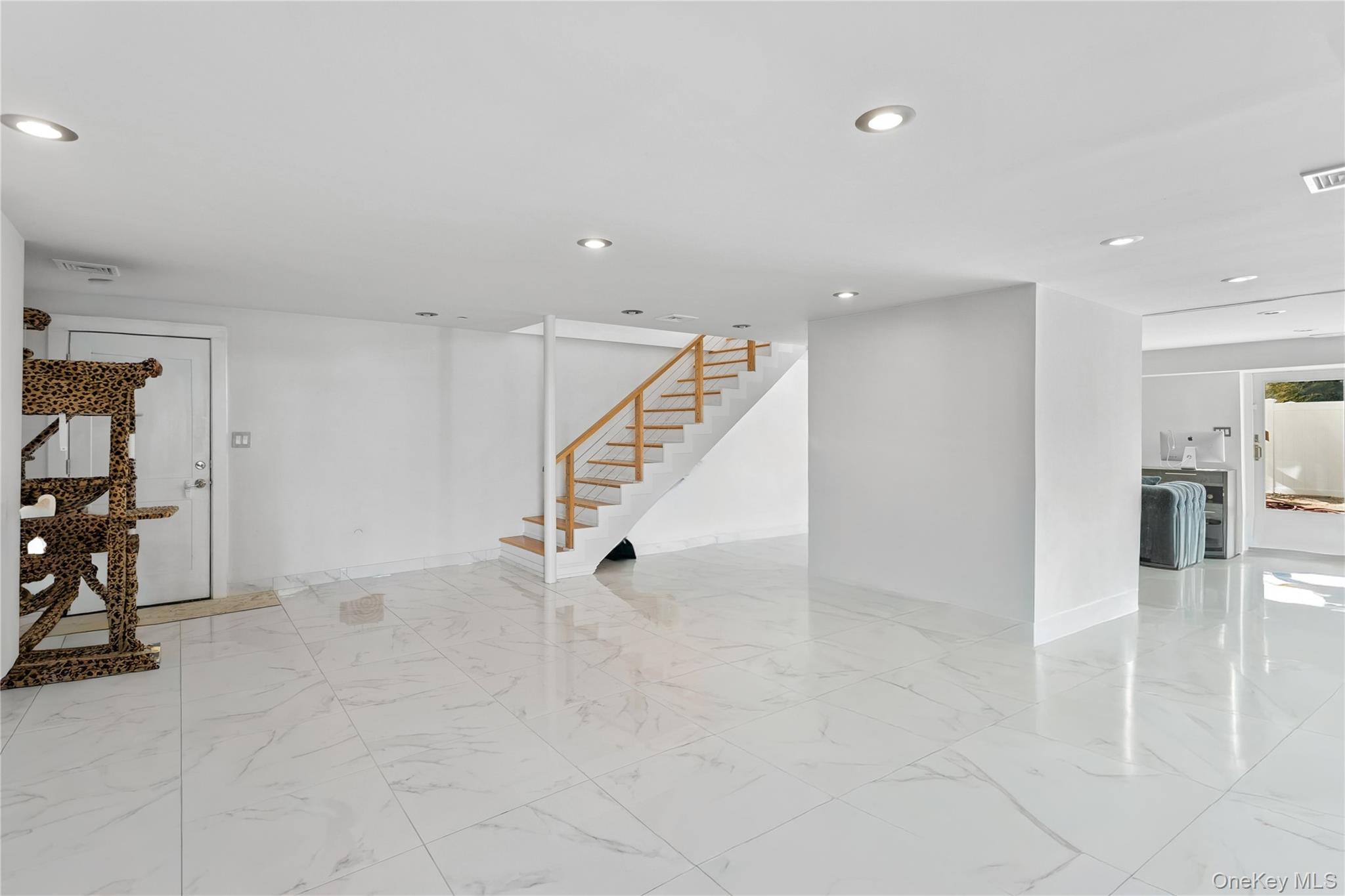 #4 photo, 416 W Bay Drive, নাসাউ কাউন্টি Long Beach , NY 11561