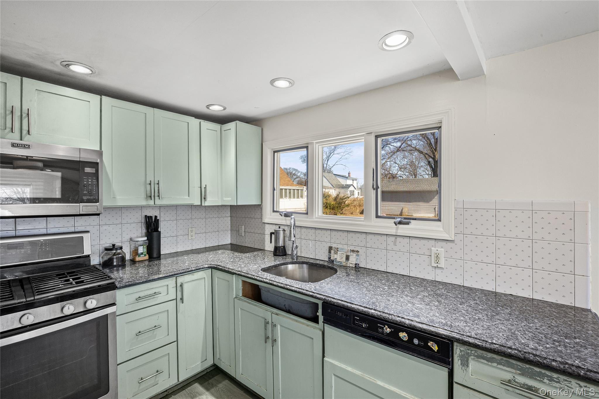 #11 photo, 255 26th Street, সাফোক কাউন্টি Copiague , NY 11726