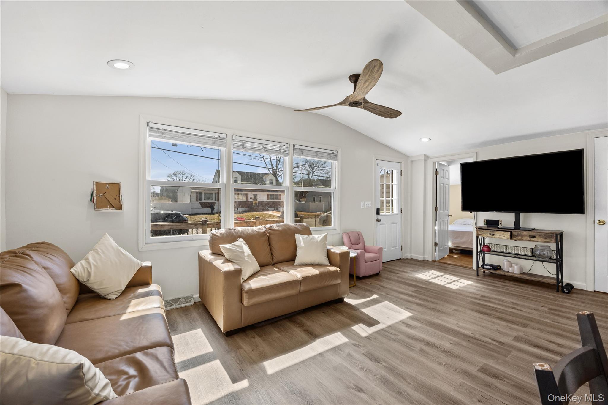 #4 photo, 255 26th Street, সাফোক কাউন্টি Copiague , NY 11726