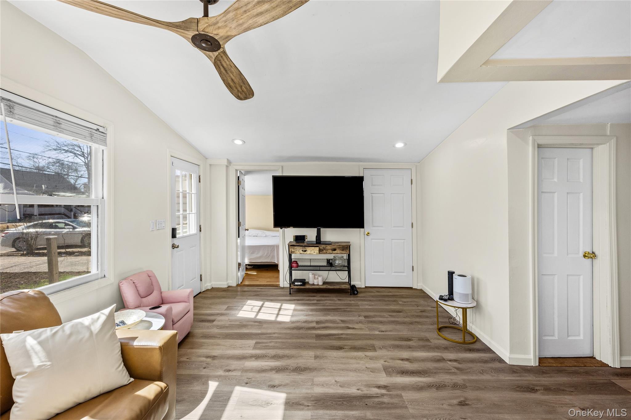 #5 photo, 255 26th Street, সাফোক কাউন্টি Copiague , NY 11726