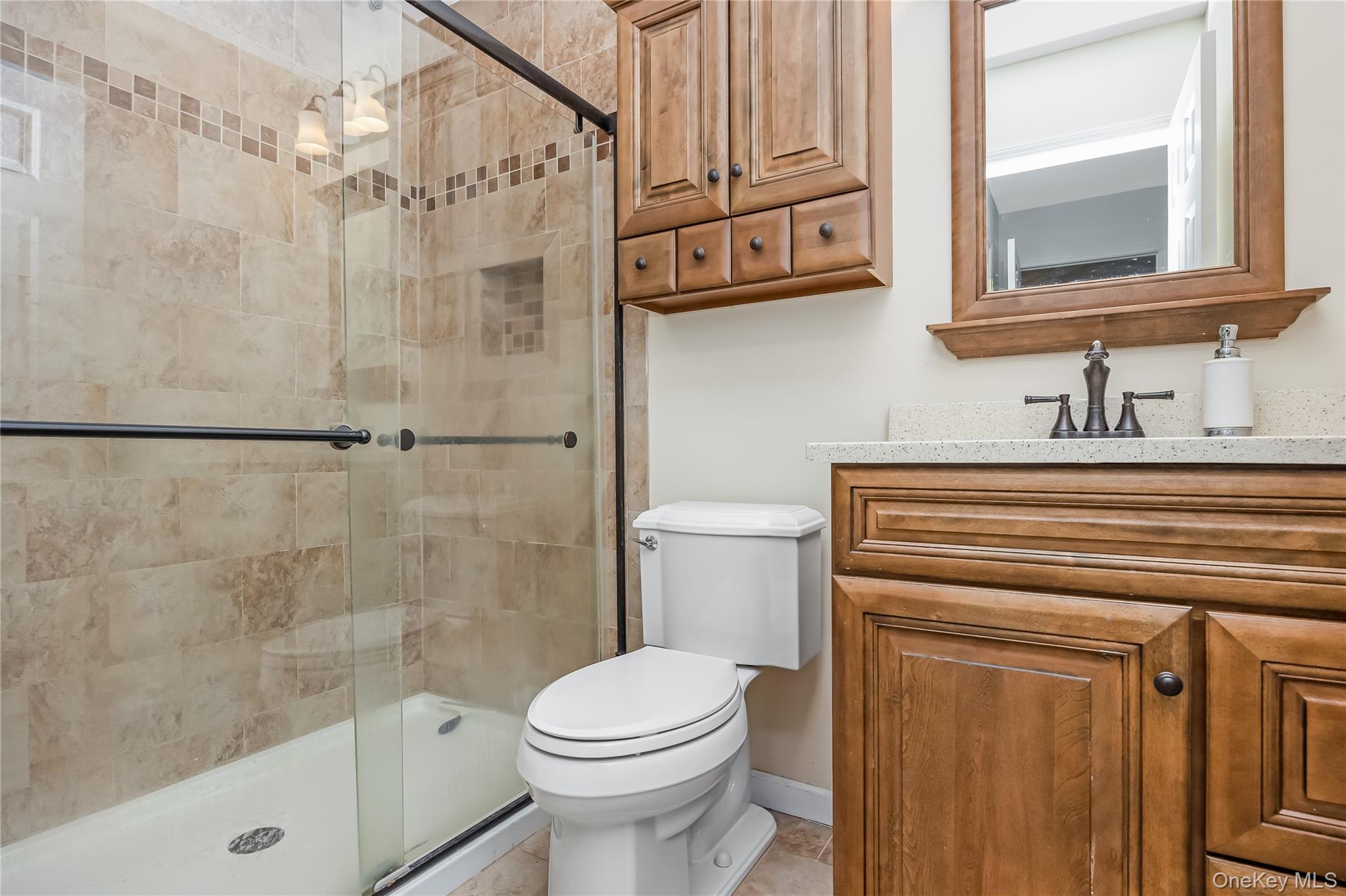 #12 photo, 45 Theodore Drive, 東長島 Coram , NY 11727